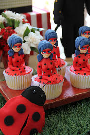 Doces Personalizados Ladybug cupcake