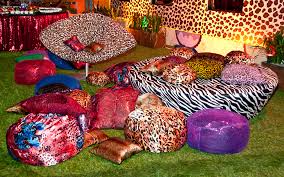 Festa Brega modelo de decoração com estampa animal print