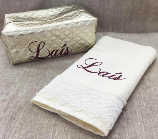 Lembrancinhas para Mulheres para madrinha necessaire com toalhinha de rosto