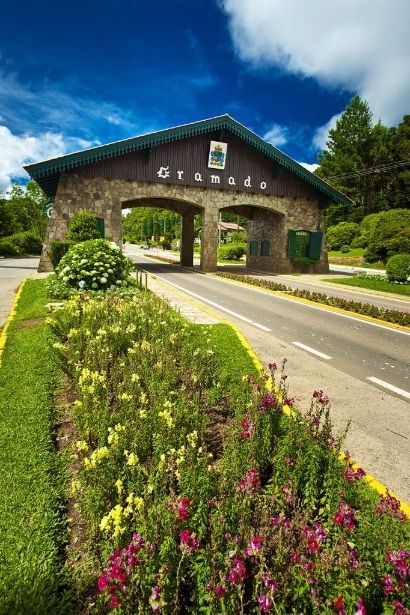 Foto da entrada de Gramado.