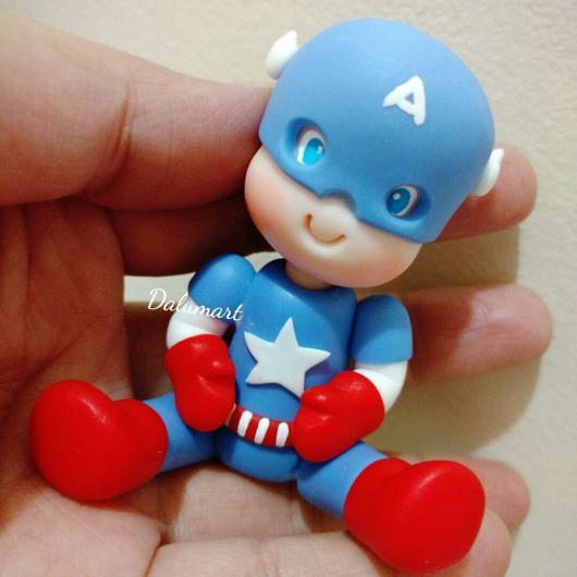 Lembrancinha do Capitão América de biscuit