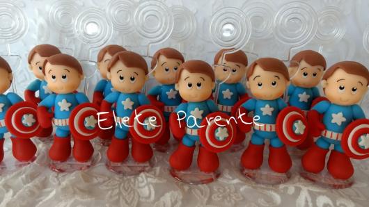 Lembrancinha do Capitão América baby de biscuit