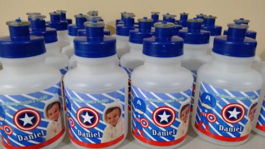 Lembrancinha do Capitão América garrafa personalizada
