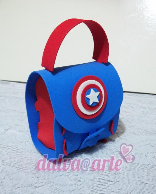 Lembrancinha do Capitão América de EVA maletinha