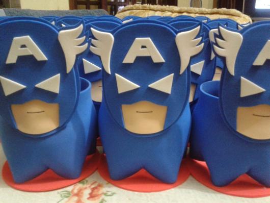 Lembrancinha do Capitão América de EVA porta trecos