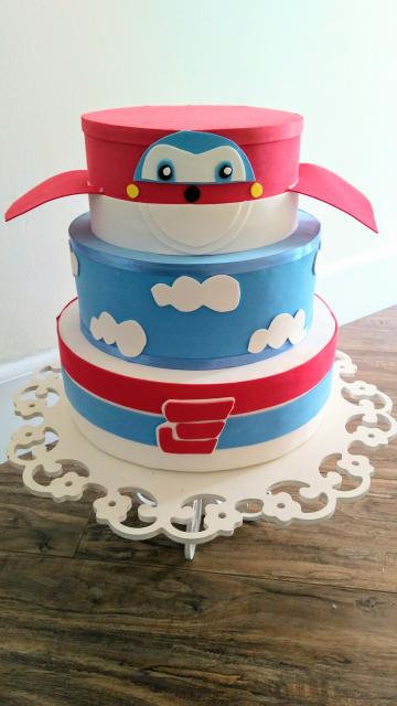 bolo super wings cenográfico decorado