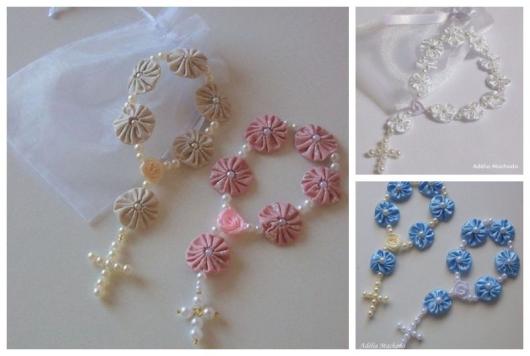 Montagem com quatro tercinhos com fuxico.