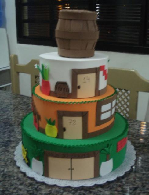 Bolo do Chaves com 3 andares