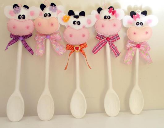 Lembrancinha de Chá de Panela de feltro: colher com bichinhos
