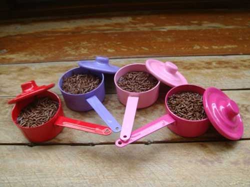 Lembrancinha de Chá de Panela Simples: panelinha com brigadeiro