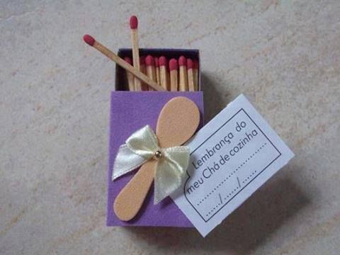 Lembrancinha de Chá de Panela de EVA: caixa de fósforo