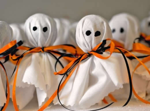 Lembrancinha de halloween criativa tubete com fomato de fantasma