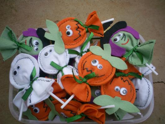Lembrancinha de halloween em feltro