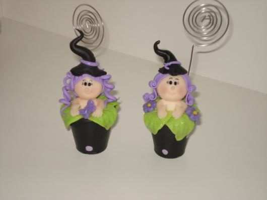 Lembrancinha de halloween em biscuit bruxa