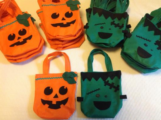 Lembrancinha de halloween saquinho de feltro