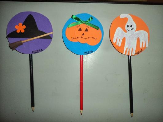 Lembrancinha de halloween em EVA ponteira de lápis