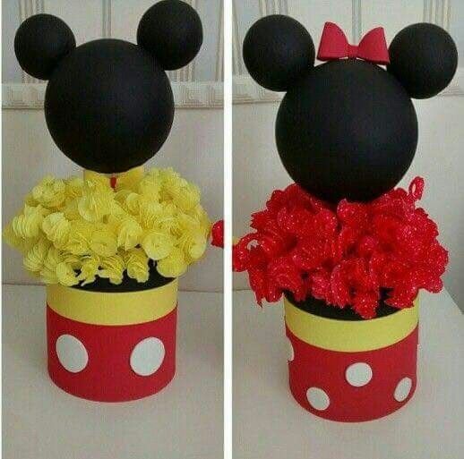 Enfeite de mesa da Minnie vermelha com balas de coco