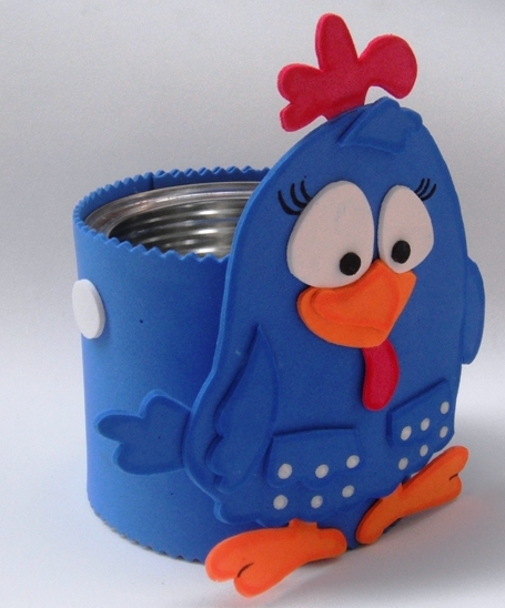 Enfeite de mesa Galinha Pintadinha feito com lata