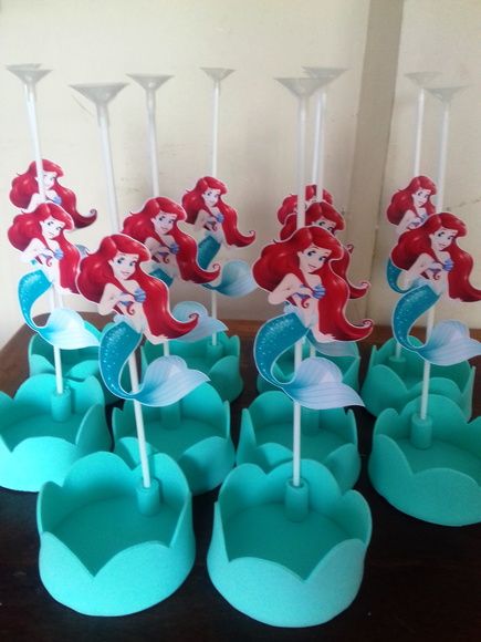Lembrancinha Pequena Sereia de EVA: centro de mesa com pega balão