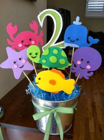 Lembrancinha Pequena Sereia de EVA: balde com peixes