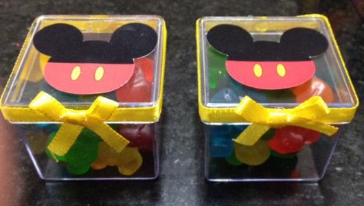 Lembrancinha simples do Mickey caixinha de acrílico personalizada