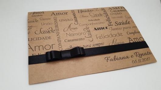 Papel para convite: convite de casamento em papel kraft com laço preto
