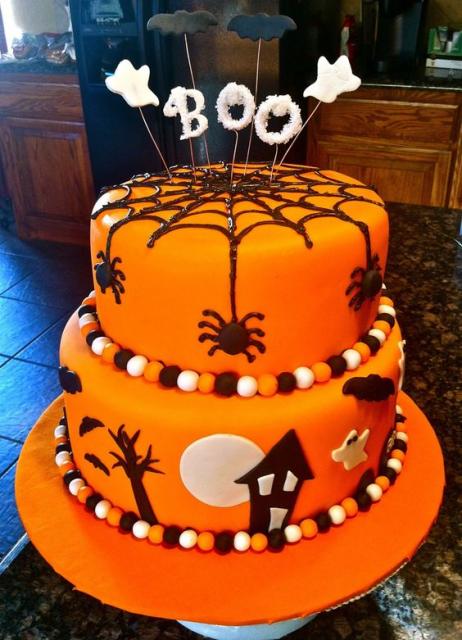Bolo Halloween aranha com 2 andares