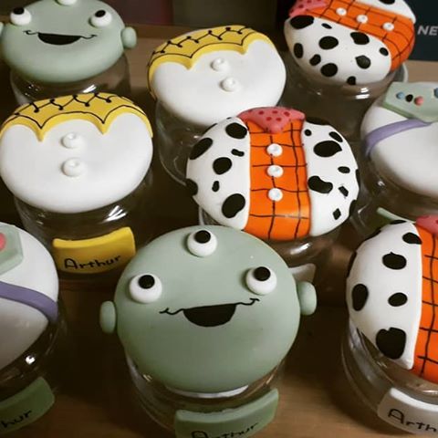 Veja como os potes ficam fofos com biscuit decorado
