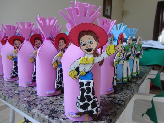 EVA pode se tornar lembrancinhas Toy Story para meninos e meninas
