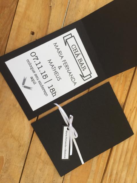 Chá Bar: Convite com envelope preto