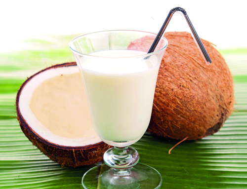 Como organizar uma festa de 15 anos: Cardápio com frape de coco