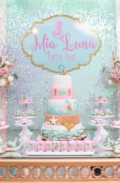 Festa Sereia: Baby com painel personalizado