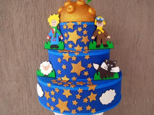 Bolo Pequeno Príncipe cenográfico de 3 andares