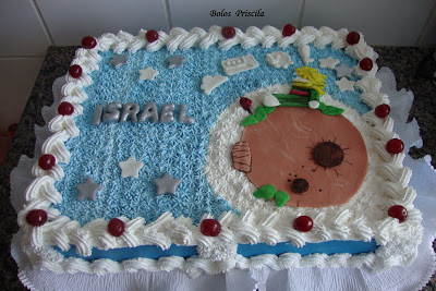 Bolo Pequeno Príncipe decorado com chantilly quadrada