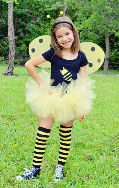 fantasia improvisada menina