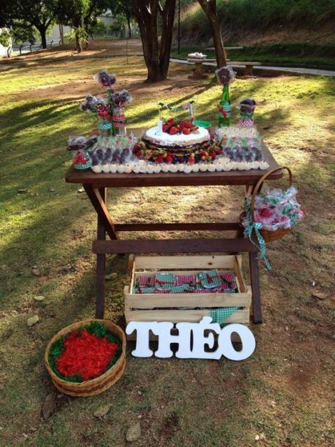 Festa no parque: decoração para chá de bebê com mini table
