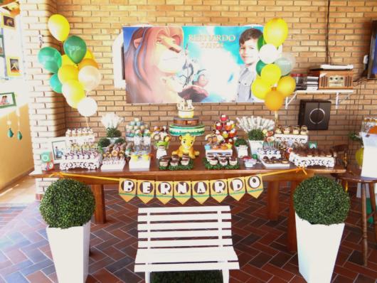 Decoração da Festa Rei Leão com estilo rústico