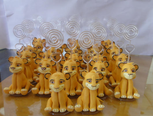 Lembrancinha Festa Rei Leão de biscuit