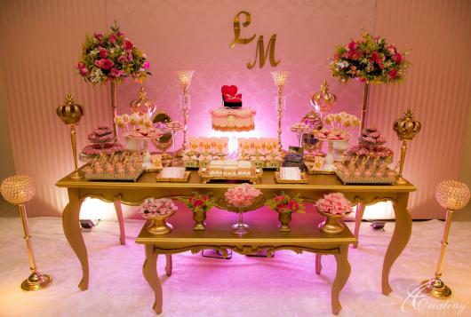 Mesa de 15 anos: Dourada Tema Princesa