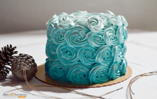 bolo rosas festa azul tiffany