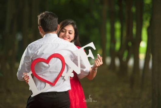 Pré-wedding: criativo com plaquinha