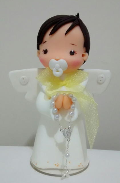 topo de bolo batizado bebê orando