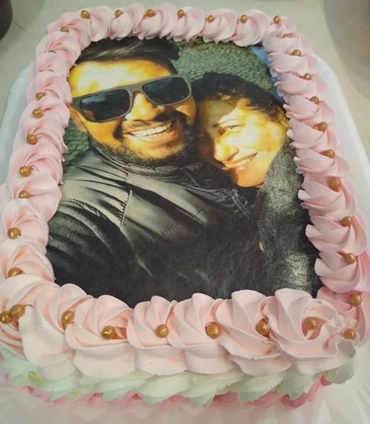 bolo decorado com papel de arroz de foto