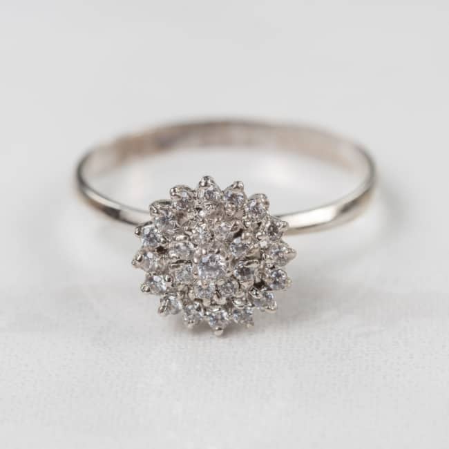 anel chuveirinho em ouro branco