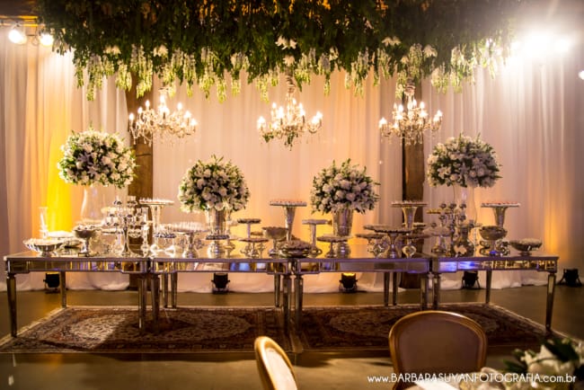 festa de casamento civil moderna