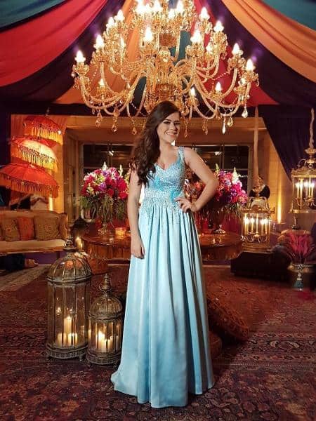 vestido azul da Maísa para festa de 15 anos evangélica