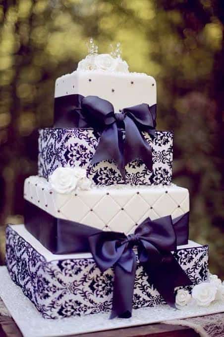 bolo quadrado azul e branco