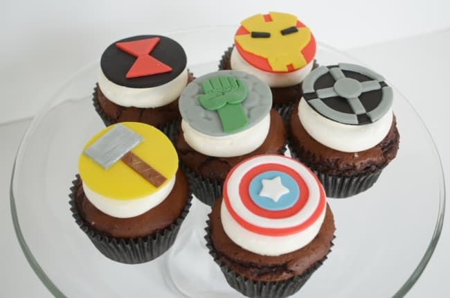 Cupcake Vingadores chocolate