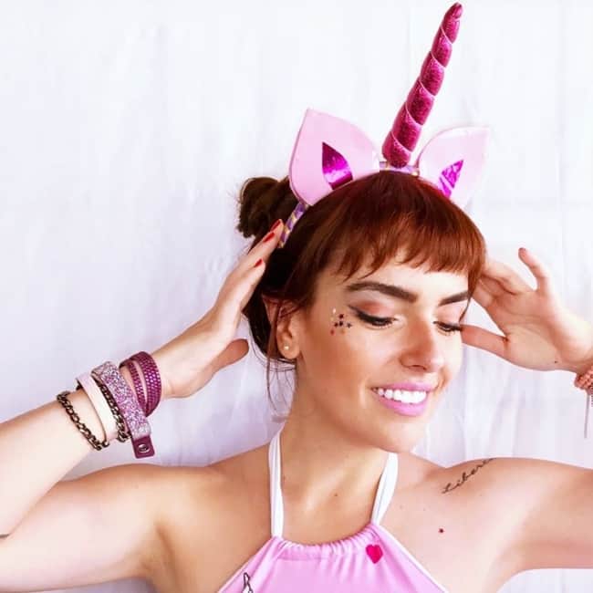Fantasia de Carnaval feminina de unicórnio com tiara de EVA18