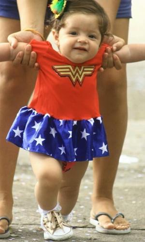 Fantasia de Carnaval para bebê menina de Mulher Maravilha com saia 50